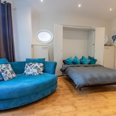 Spacious And Light Flat In Clapham Londra Esterno foto
