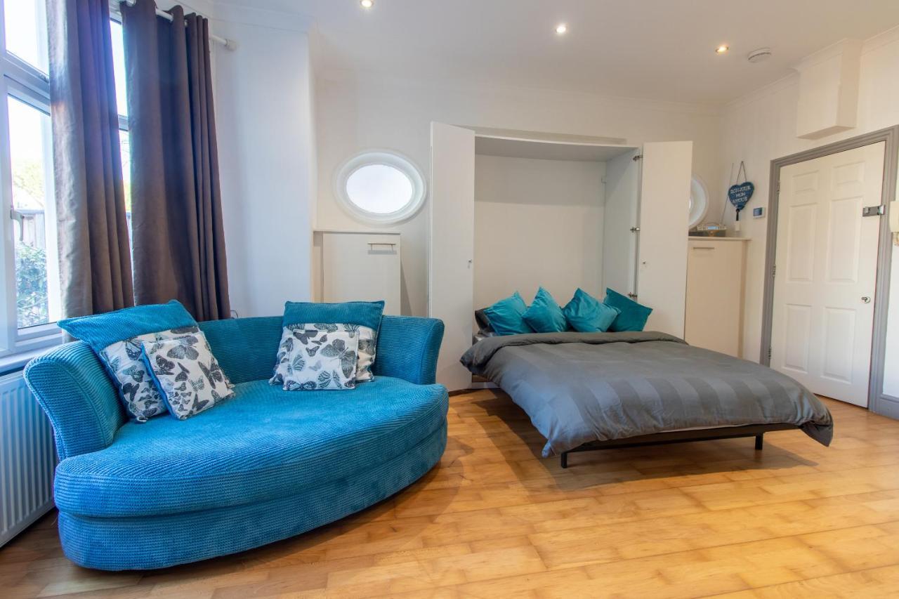 Spacious And Light Flat In Clapham Londra Esterno foto