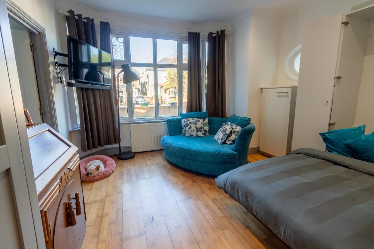 Spacious And Light Flat In Clapham Londra Esterno foto